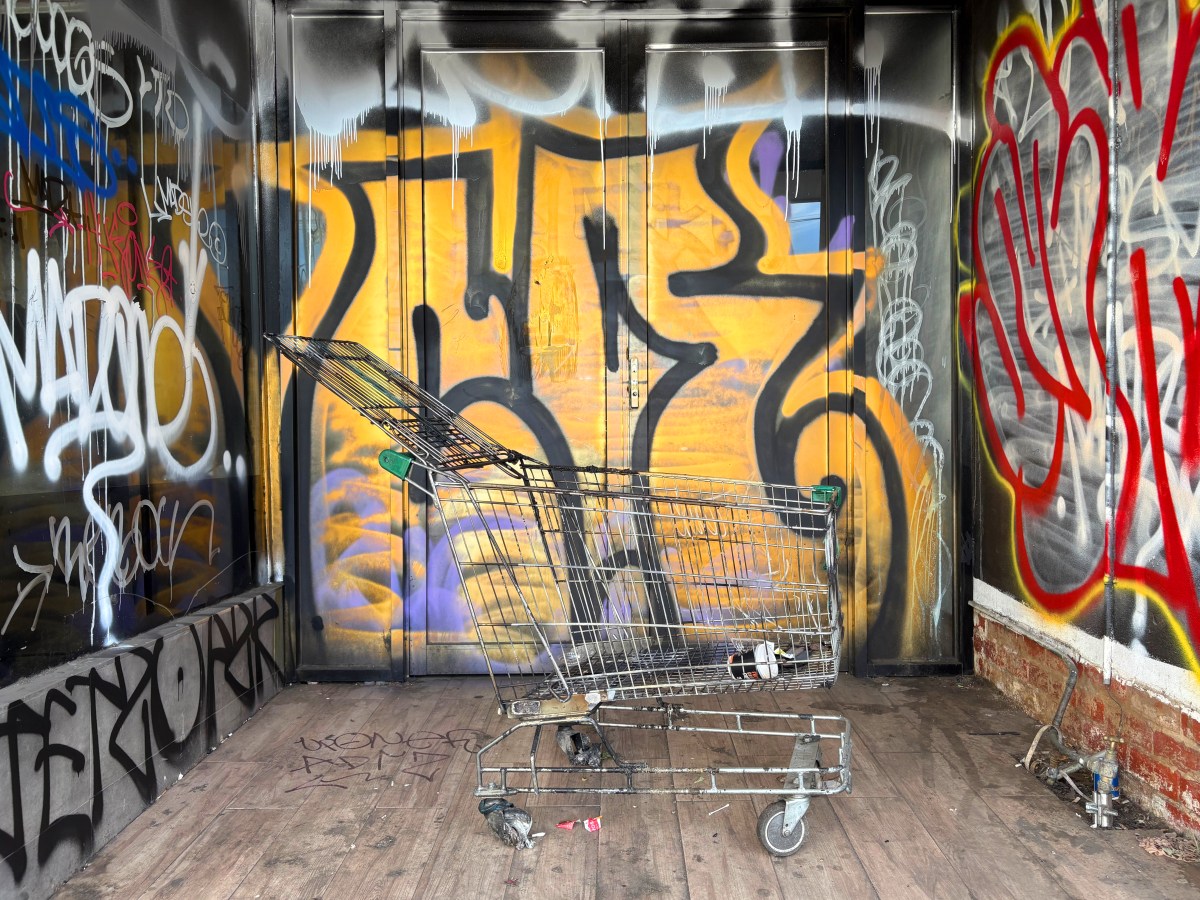 Melbourne: shops shut as economy&nbsp;weakens